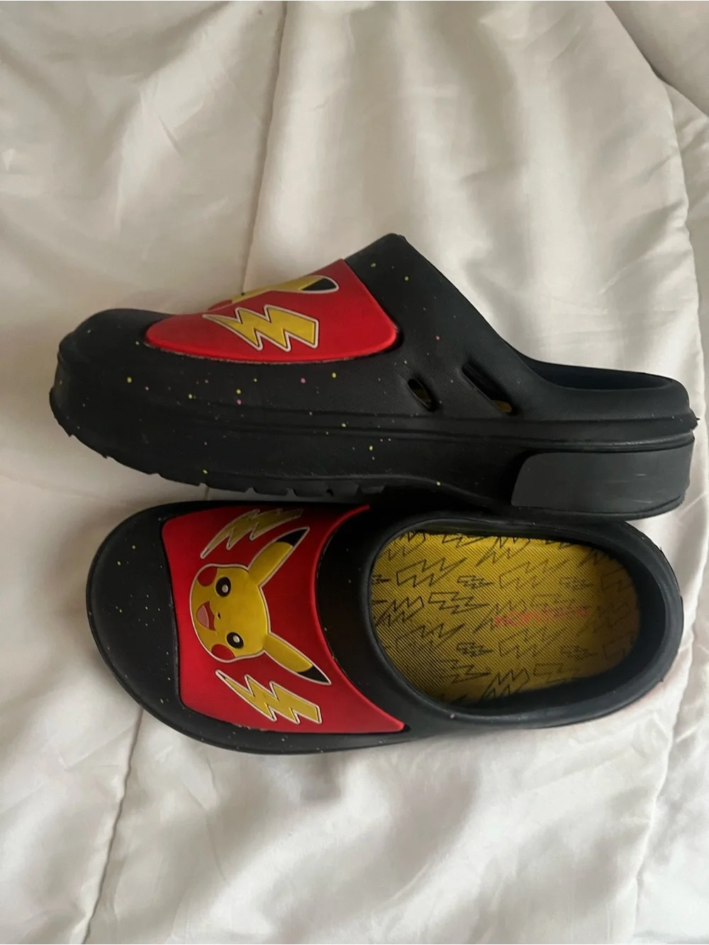 Kids Pikachu Lightning Slip-On Clogs - Black & Red